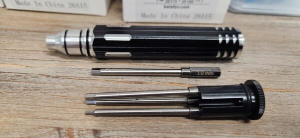 Mango destornillador 4 puntas